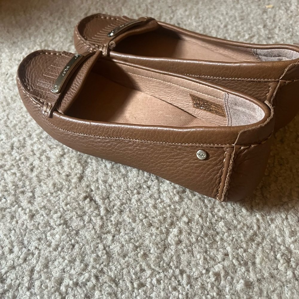 UGG Driving Moccasins sz 7.5 - Picture 3 of 6
